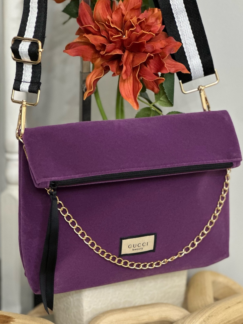 Gucci Purple Fold-Over Velvet Beauty Bag GWP ITEM NWOT. PLZ READ DESCRIPTION - Picture 5 of 7